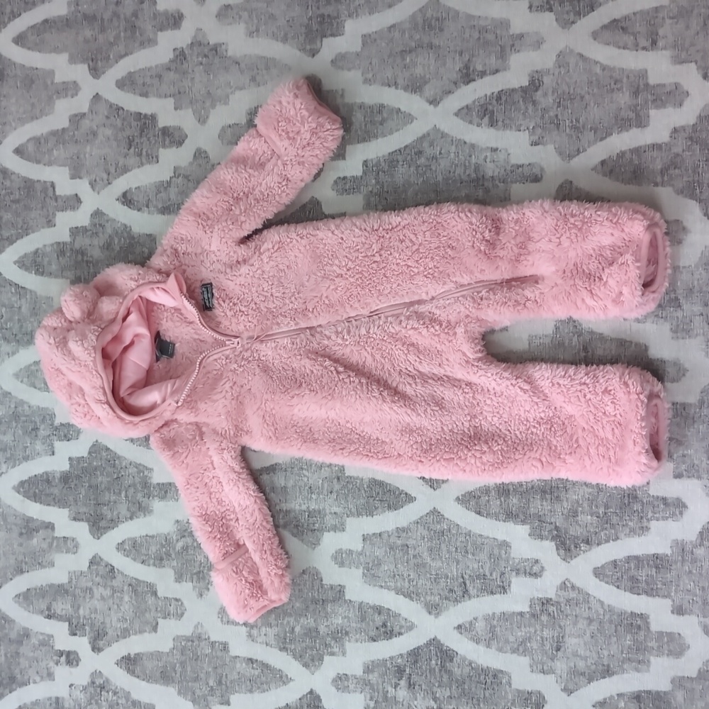 NWOT Eddie Bauer Plush Fleece Hooded Jumpsuit in 6-12 Months